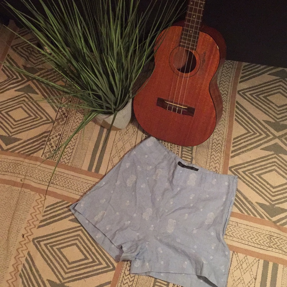 High waisted paisley shorts